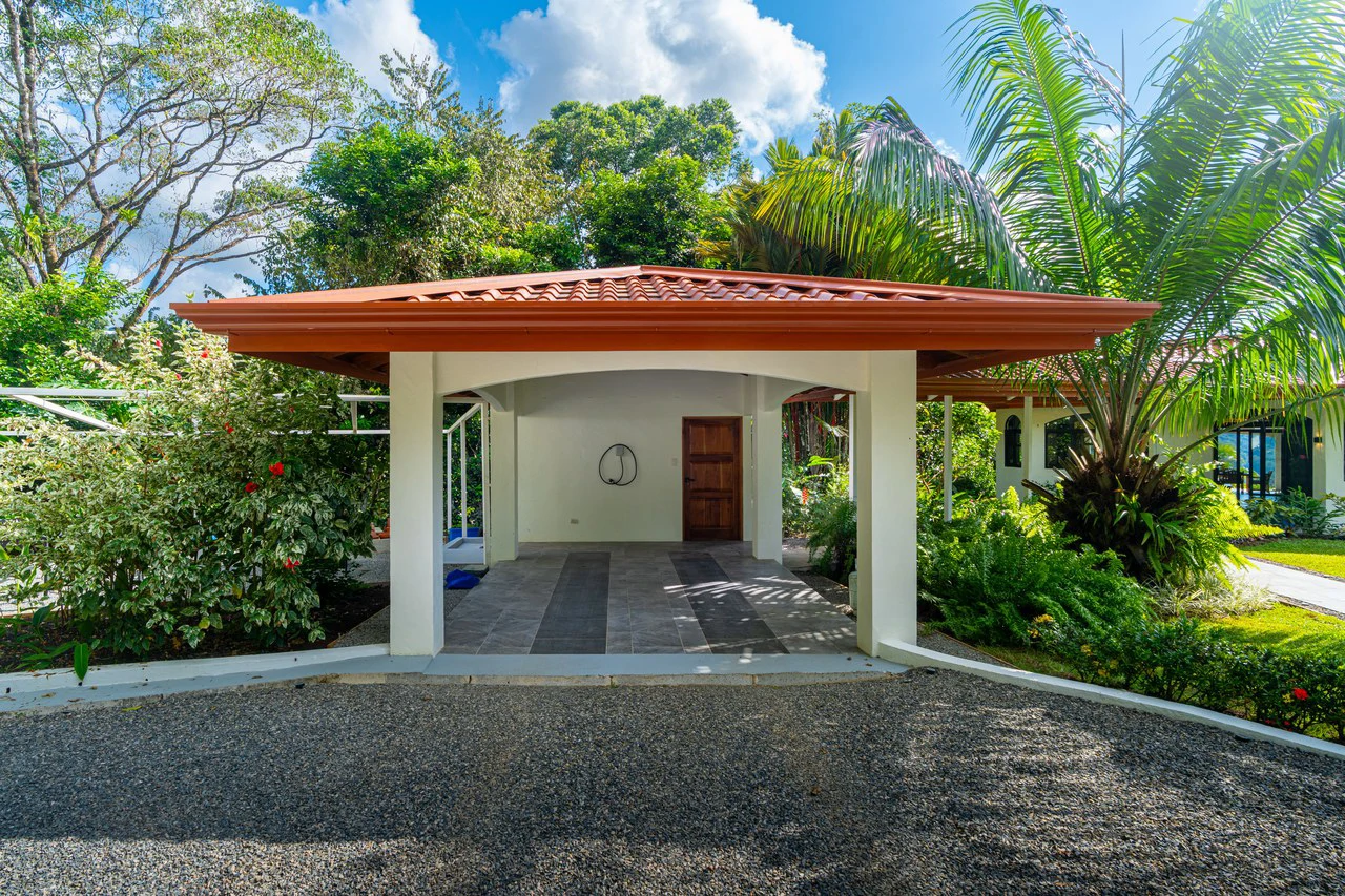 Villa Allamanda: Privacy Galore, Ocean, Jungle and Mountain Views - Gallery image 24