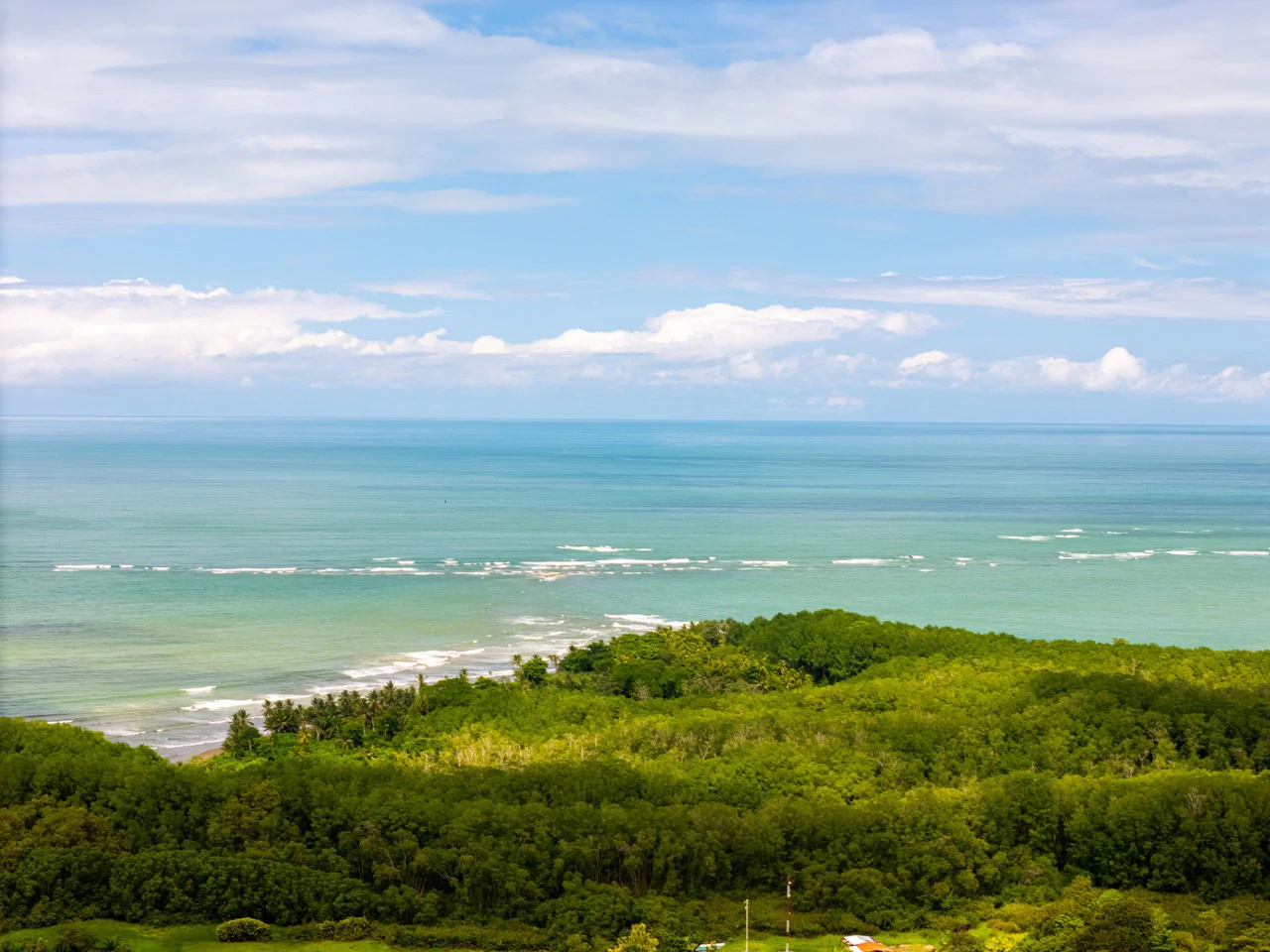 River Bend Estates, 3 Bedroom Masterpiece.: House For Sale in Uvita - Gallery image 9