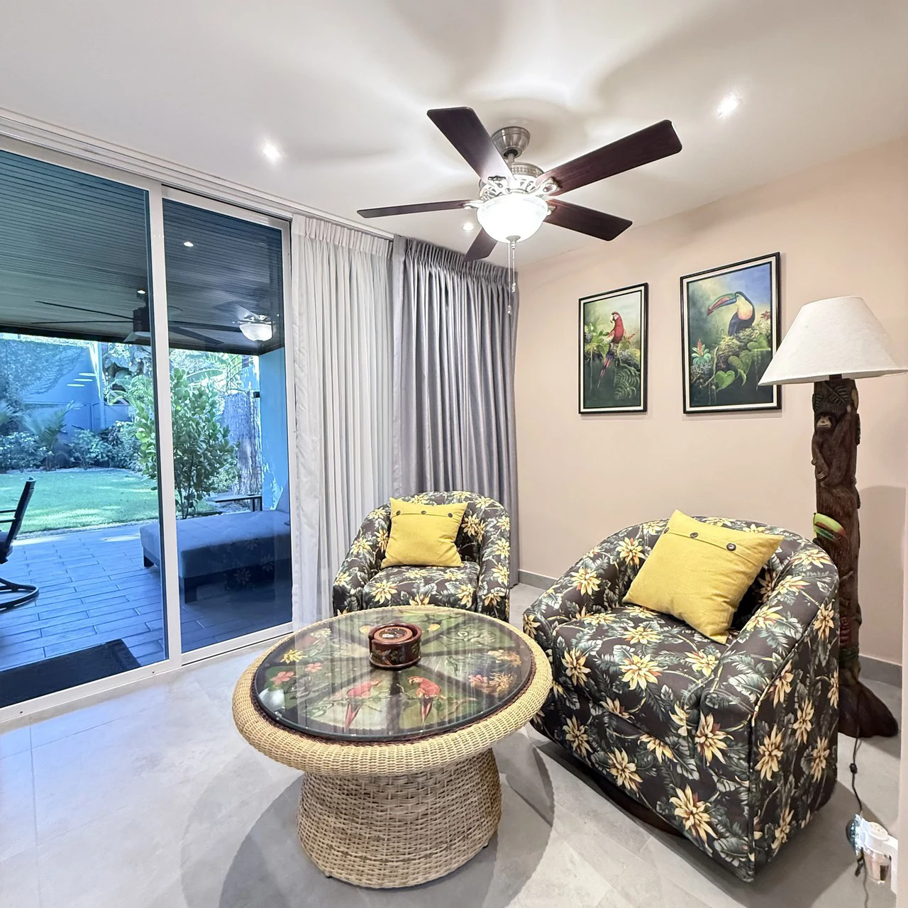Unique Oversized Lot Home in Ciudad del Mar with 4 Covered Parking - Gallery image 11