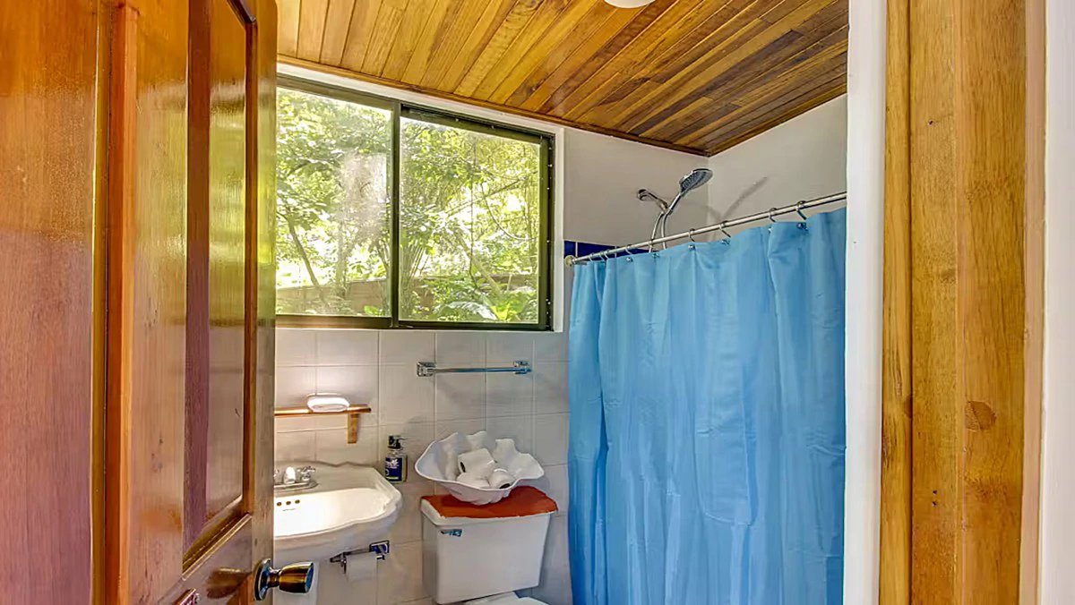 Manuel Antonio Villa: Manuel Antonio Villa with Subdividable Lot or Expansion - Gallery image 33