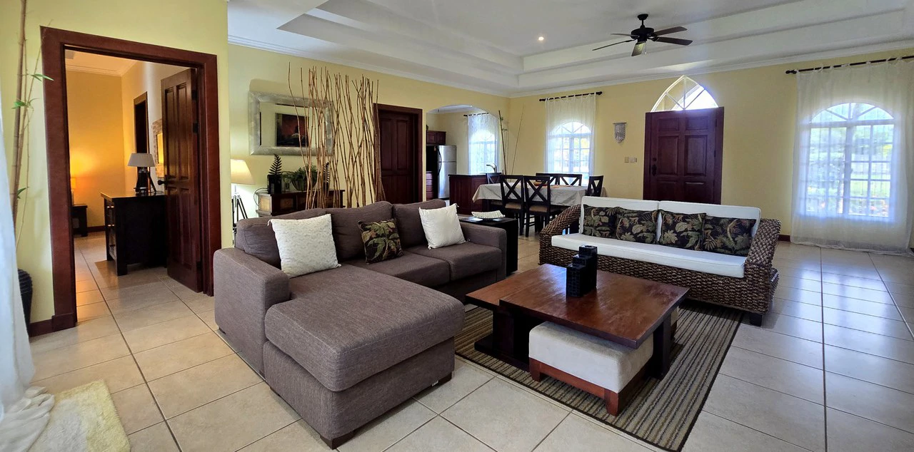 Casa Tropical: Best entry into highly sought after community! - Gallery image 38