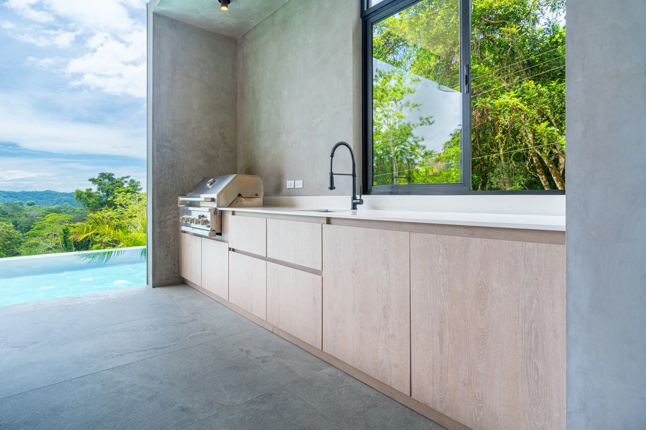 Casa La Artista: Sleek Modern Retreat with Ocean & Mountain Views in Ojochal - Gallery image 12