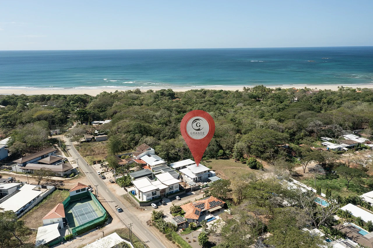 Casa Alba, PGE Lot B31: Elegant Coastal Living In Playa Grande Estates - Gallery image 4