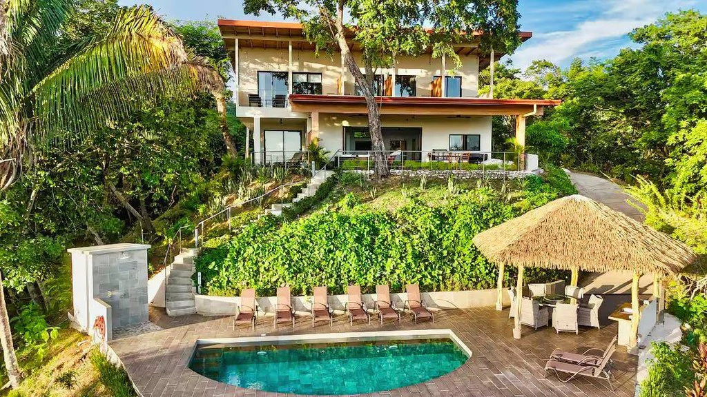 Samara Vista - Villa & Lodge: Exceptional Ocean-View Luxury Estate with Multiple Residences, Expansion & Income Potential