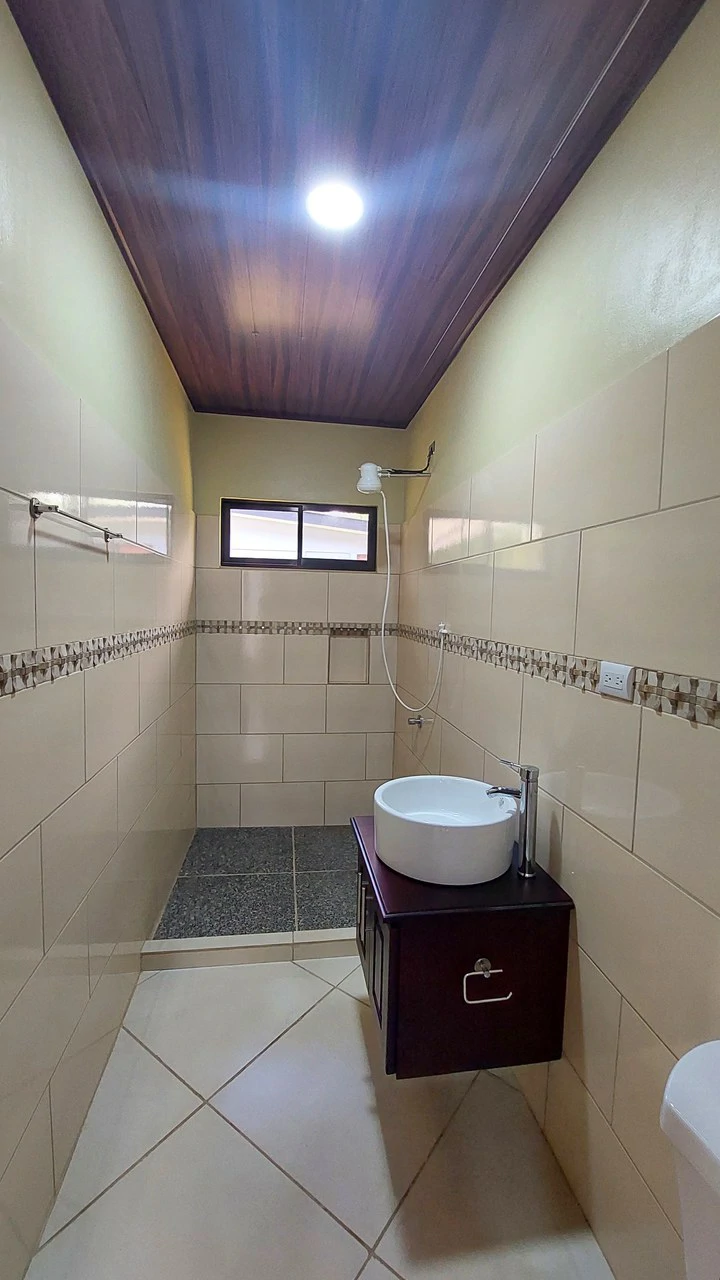 Affordable Home in Hatillo – Just 5 Minutes from Playa Dominical & Playa Linda: House For Sale in Hatillo - Gallery image 7