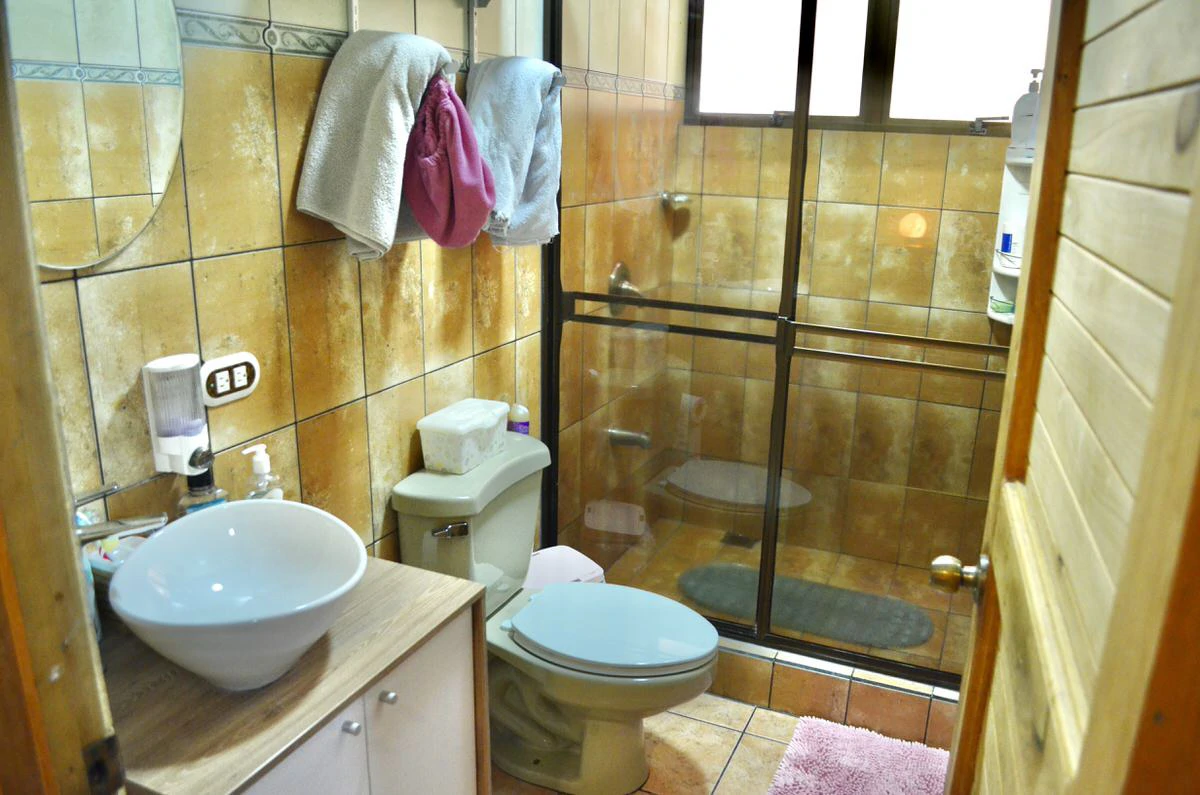 Property for sale with the 3 houses in San Rafael - Gallery image 38