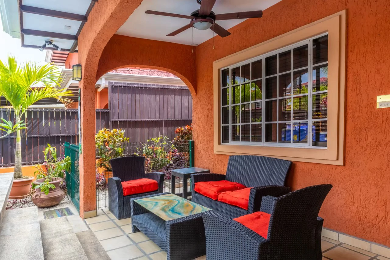 Beautiful Home with Private Pool: Boutique style community in Bejuco, walking distance to the beach! - photo 11
