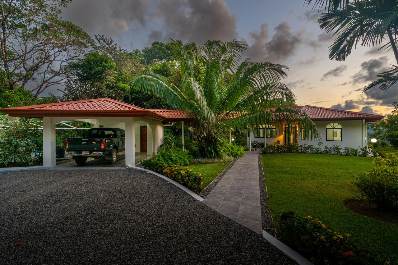 Villa Allamanda: Privacy Galore, Ocean, Jungle and Mountain Views - Gallery image 73