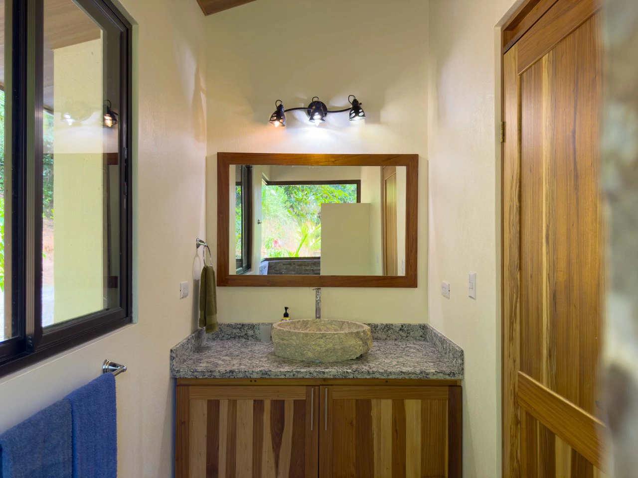 Ocean View Home for Sale in Dominical - Gallery image 11