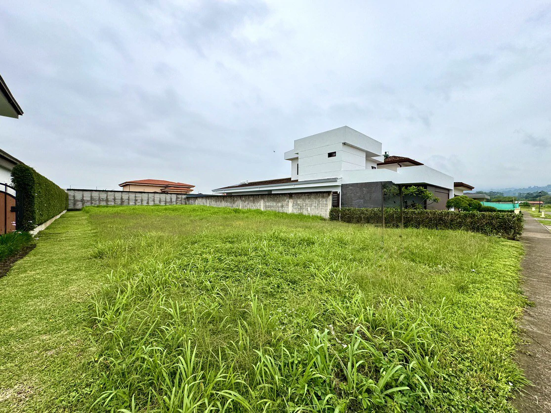 Venta de Lote Residencial en Santo Domingo de Heredia: Exclusive Residencial Durango - Gallery image 2