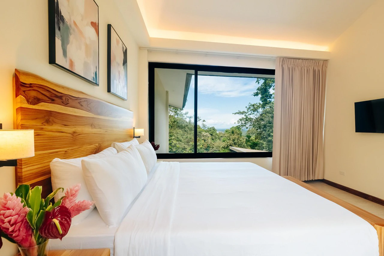 Grand luxury 9 bedroom, 9.5 bath Rainforest & Mountain View Estate near Marina Pez Vela - Gallery image 20