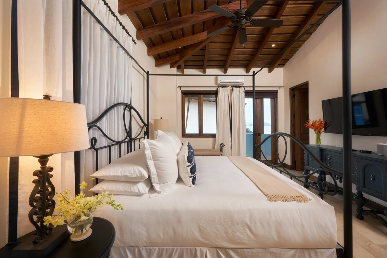 7 Calle La Ronda: Elegant 3-Story Ocean View Hillside Home in Las Catalinas - Gallery image 19