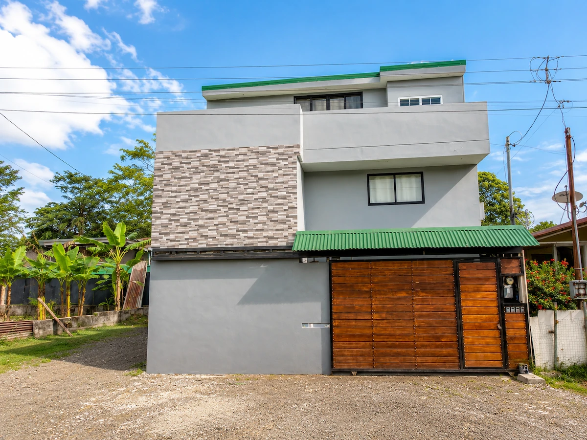 2-Bedroom Home with 3 Fully Furnished Apartments In Puerto Jimenez