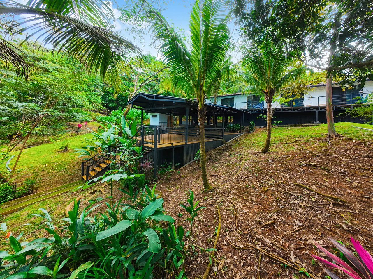 Prime Commercial Opportunity: 10-Bedroom Hotel with Endless Potential in Ojochal - Gallery image 41
