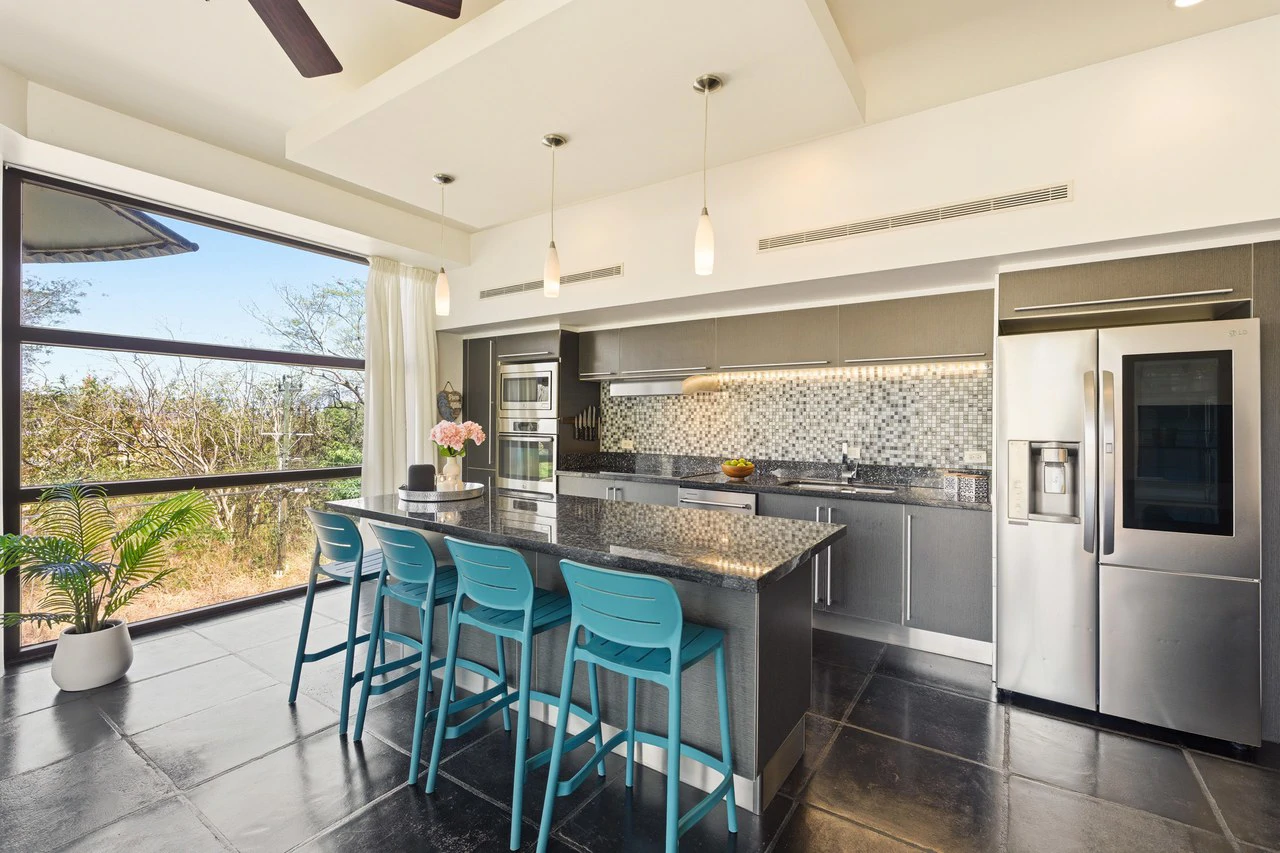 La Perla 113: Boutique Luxury Condo in the Heart of Tamarindo - Gallery image 6