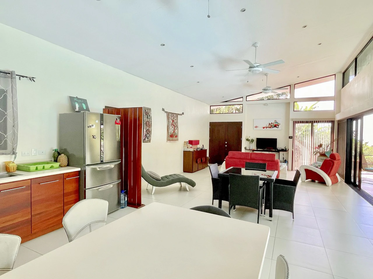 2.24 ACRES – 7 Bedrooms Ocean View Boutique Hotel With Two Pools, 5 Minutes to Uvita, Multiple Rental Options!! - Gallery image 27