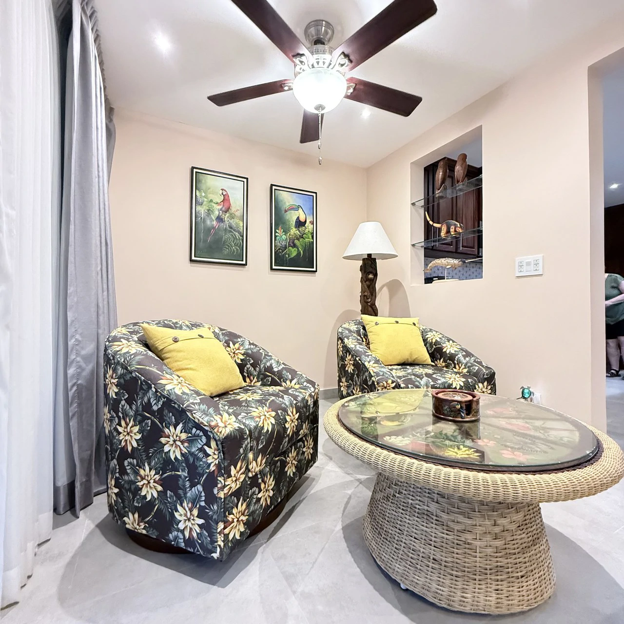 Unique Oversized Lot Home in Ciudad del Mar with 4 Covered Parking - Gallery image 5