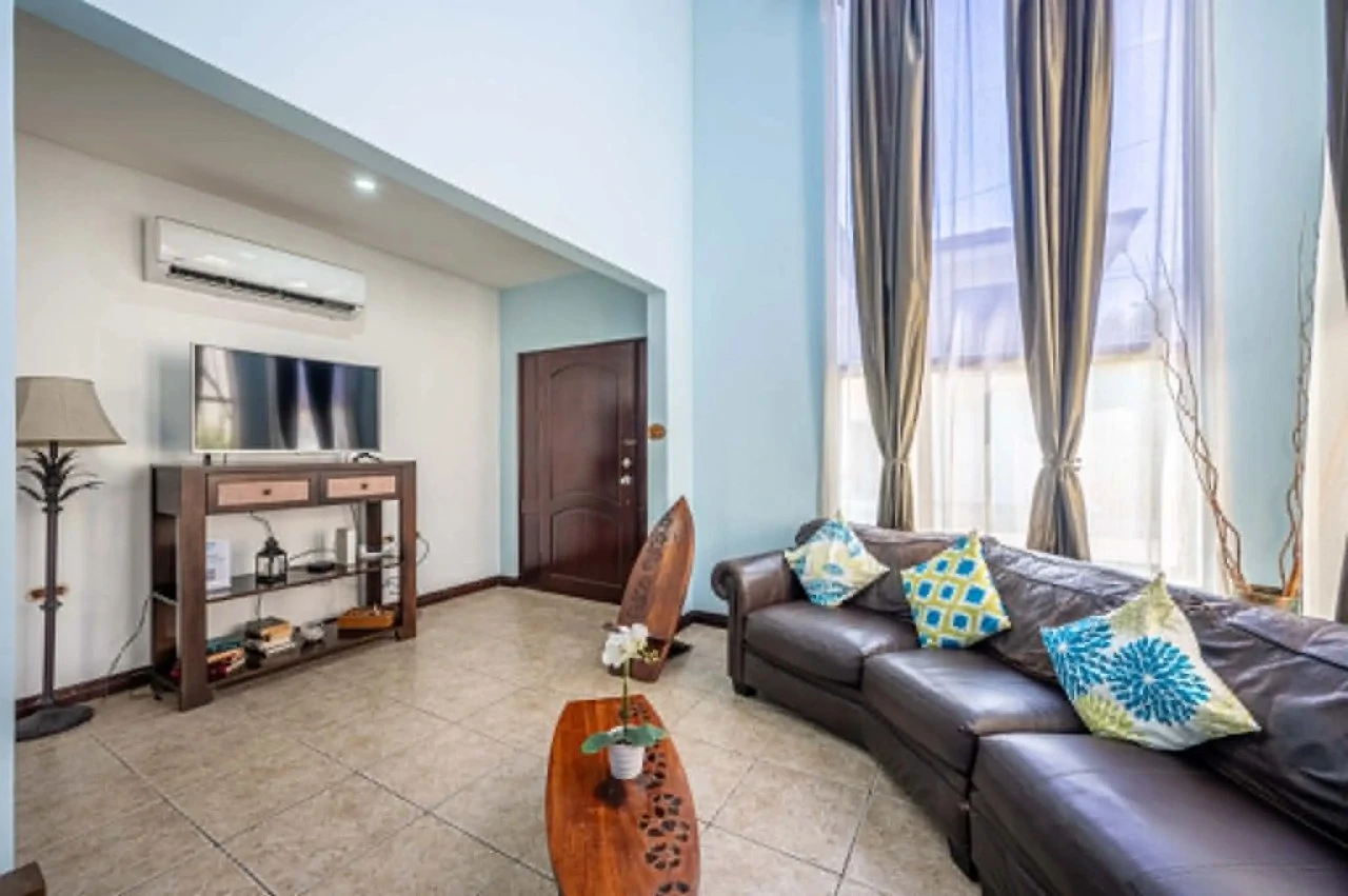 Rare Opportunity in Jacó’s Only Oceanfront Gated Home Community - Gallery image 14