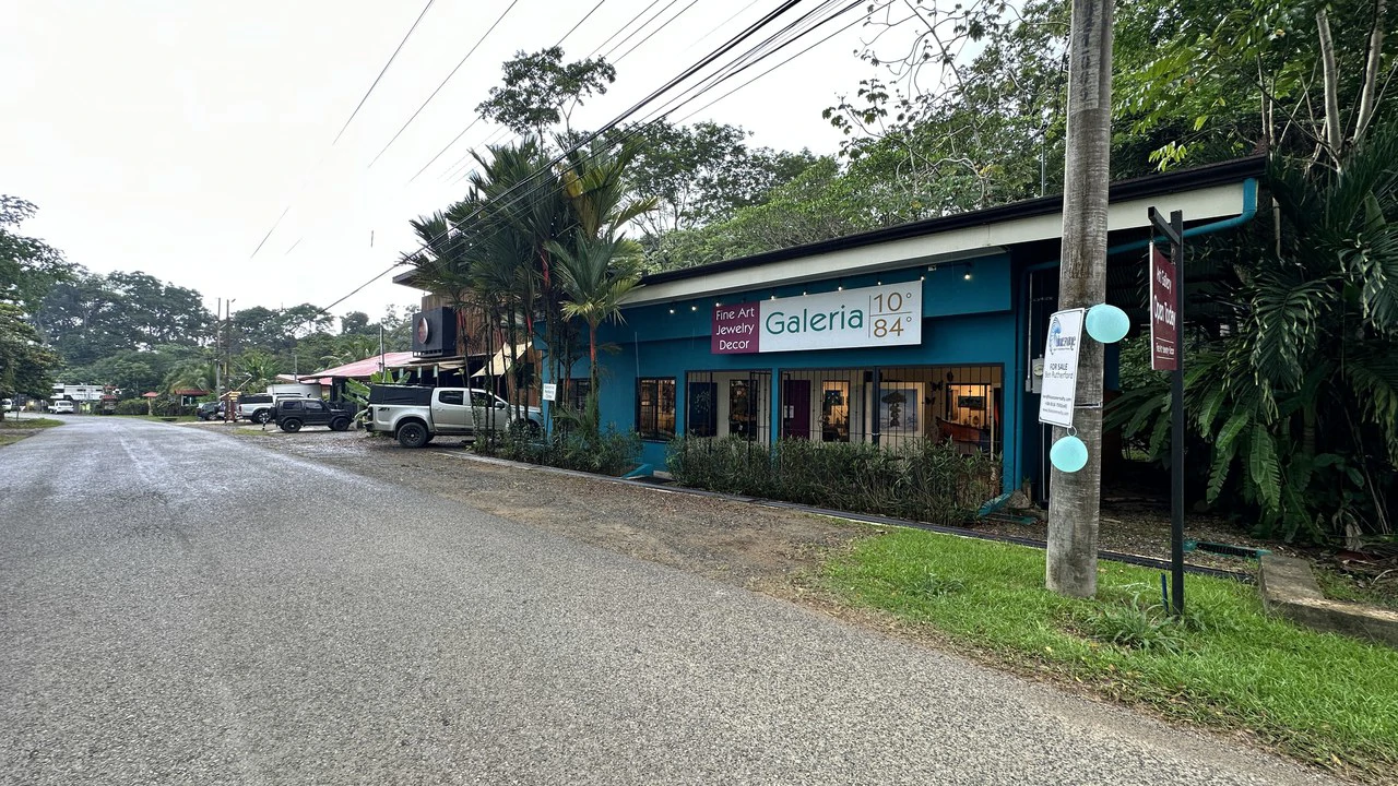Commercial Space In Prime High Traffic Area in Uvita Costa Rica with garden - Gallery image 16