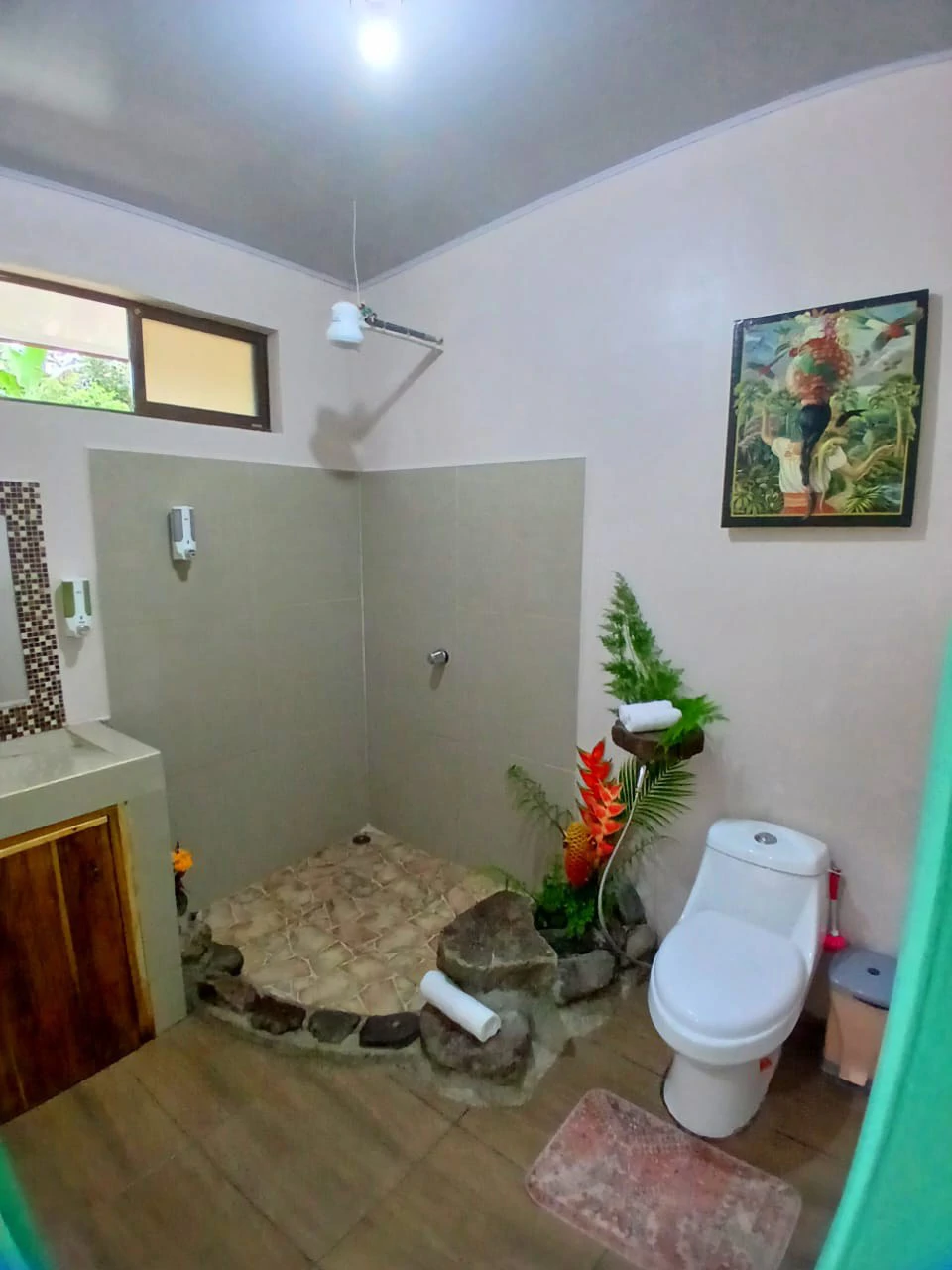 Turnkey Riverside Income Property for Sale on Waterfalls Road - Gallery image 16