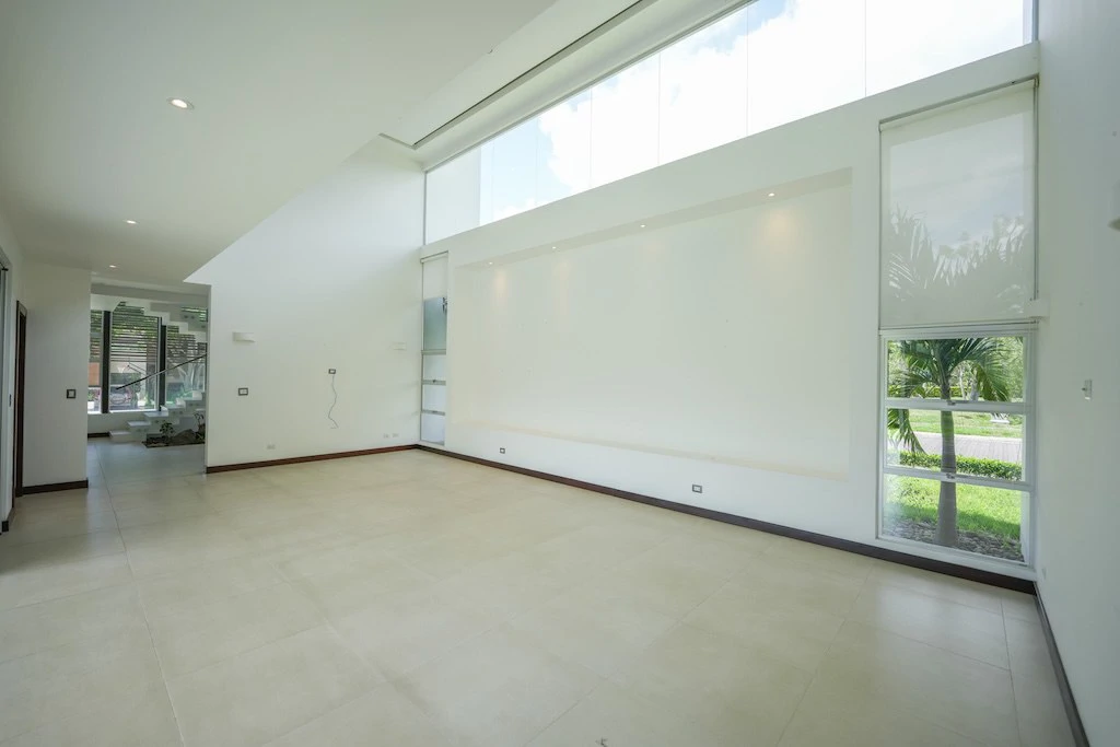 House For Sale in Lindora - Gallery image 12