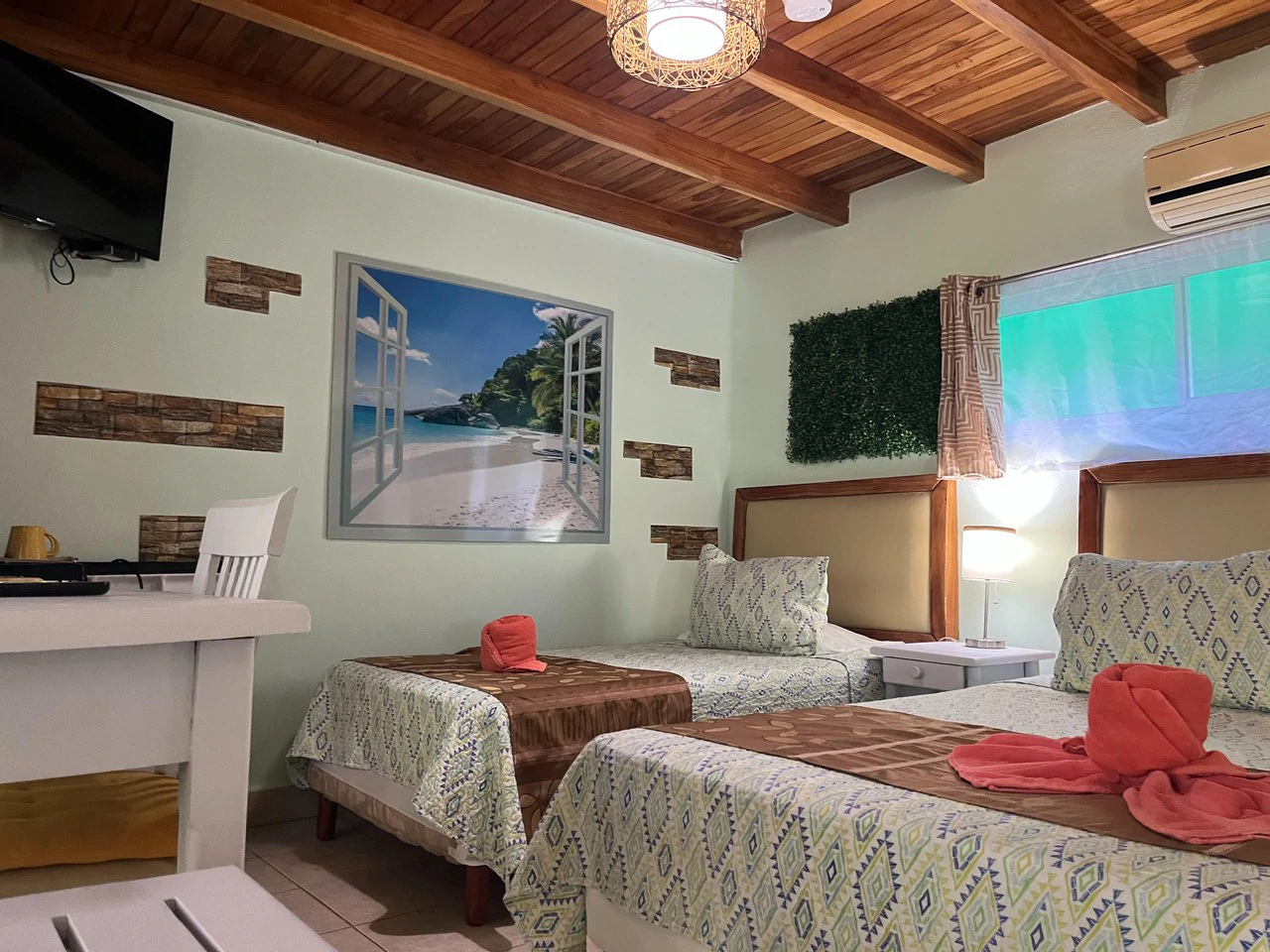 Turnkey Established 14 Suite Hotel Opportunity in Playa Sámara - Gallery image 12