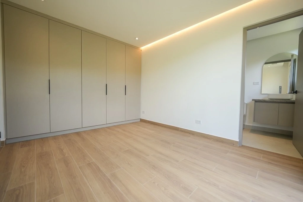 House For Sale in Lindora - Gallery image 36