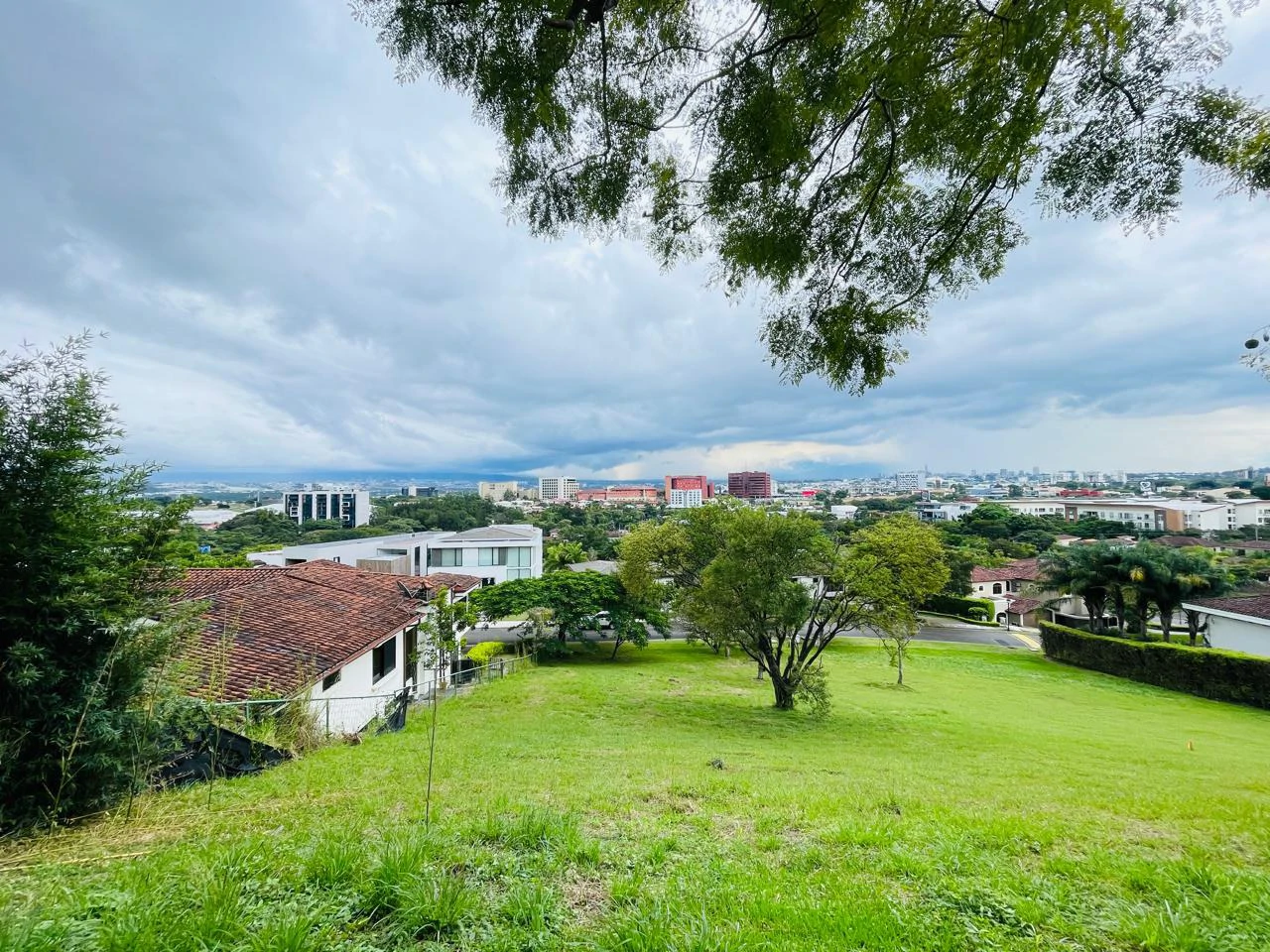 Lot for sale Cerro Alto Gated community Escazu Guachipelin