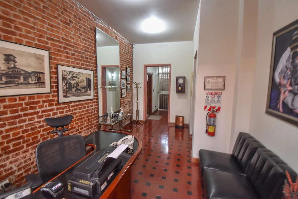 Propiedad Comercial de 250m2 en San José: Mixed Use Building For Sale in Catedral - Gallery image 5