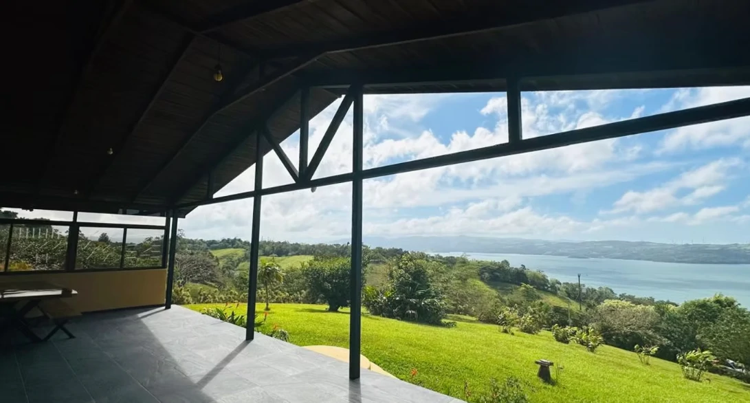 Pura Vida Costa Rica: Lake and Volcano view home, Garage and Guest Apartment - Gallery image 10