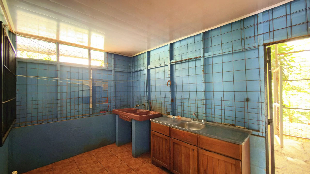 Countryside House For Sale in San Pedro - Gallery image 18