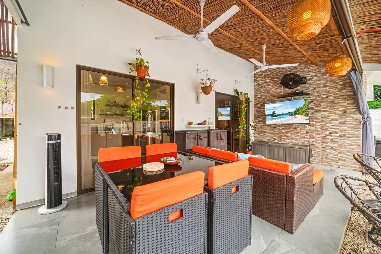 Casa Diria: Peaceful Turnkey 2BR Near Beaches - Gallery image 16