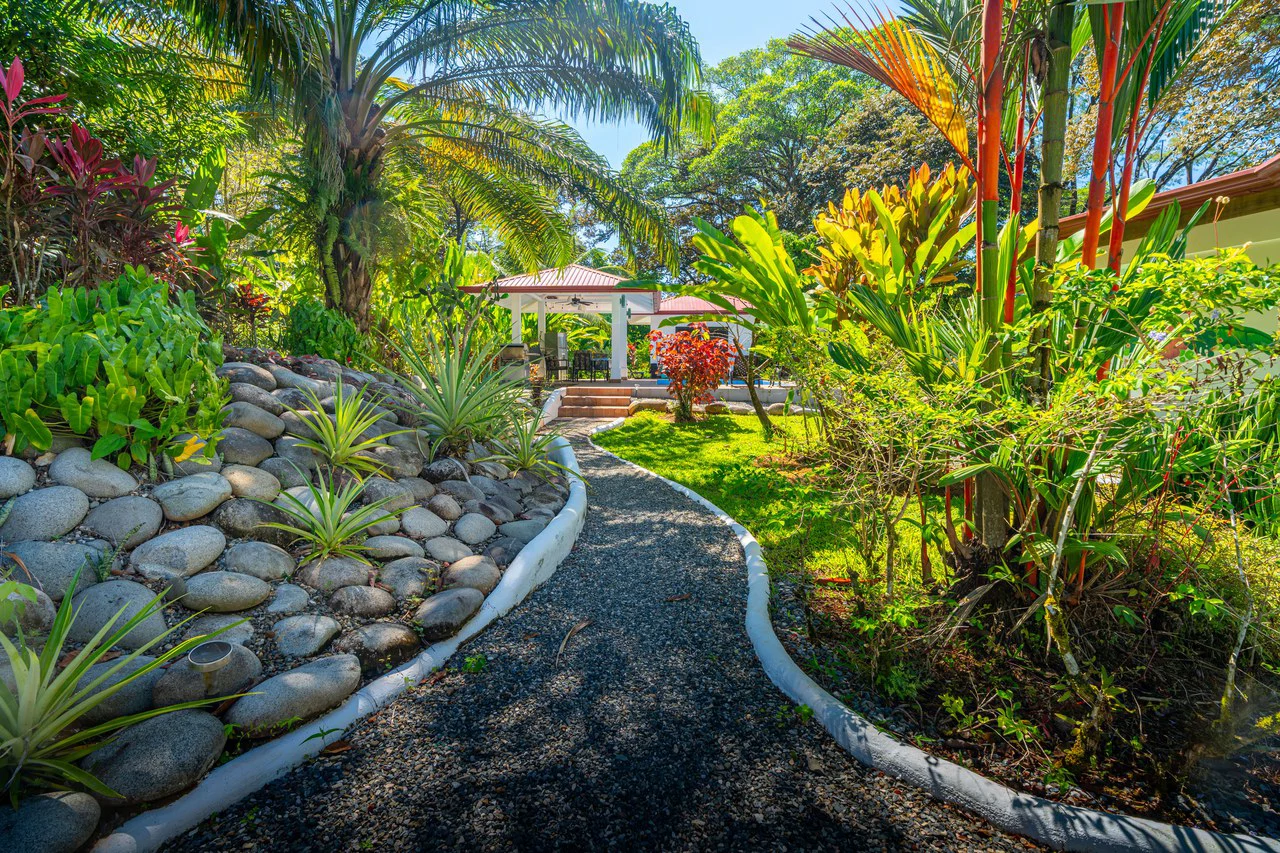 Villas Octagon: Prime Investment & Lifestyle Opportunity - Gallery image 13