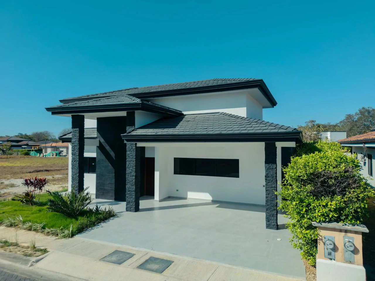 HOUSE FOR SALE IN A GATED COMMUNITY – LIBERIA, GUANACASTE - Gallery image 2
