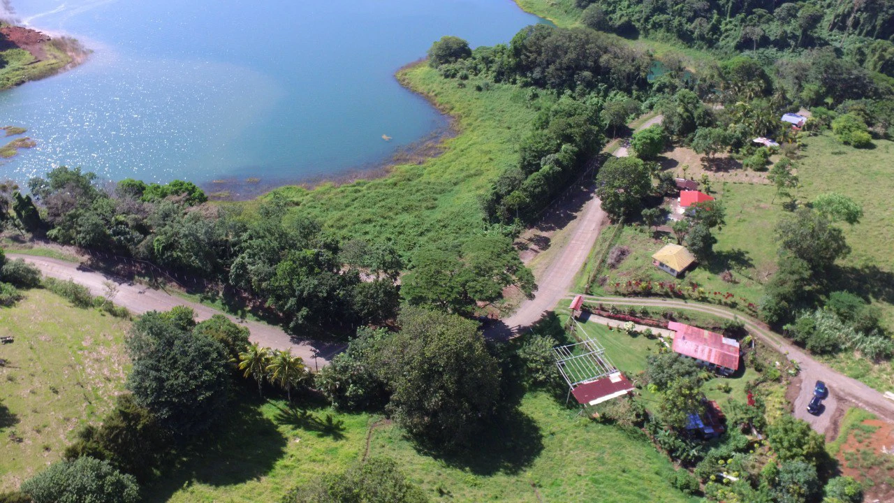 BAHIA PESCADORA: Lakefront and Countryside Home Construction Site For Sale in Nuevo Tronadora - Gallery image 6
