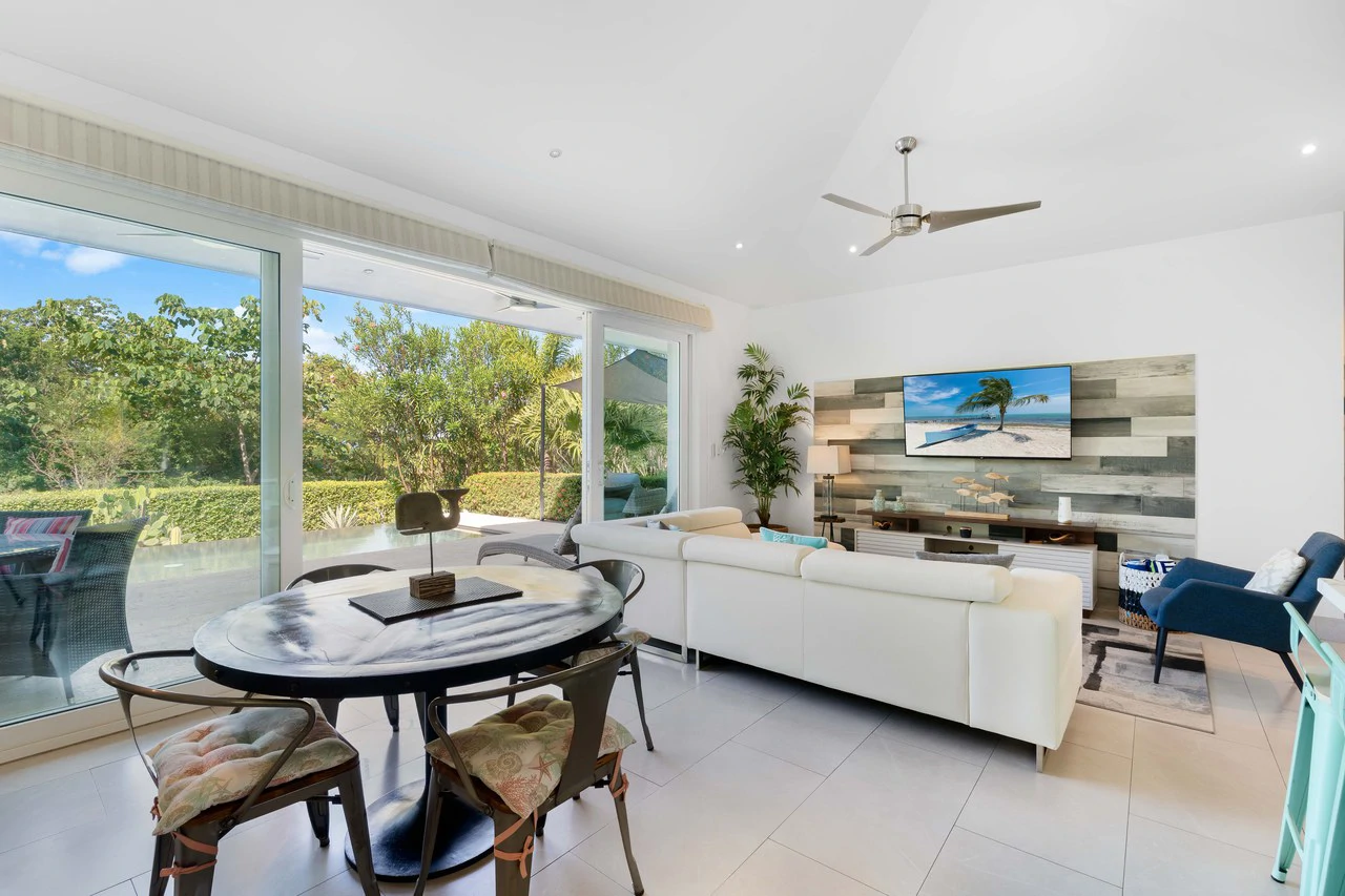 The Haven: Spacious Home + Private Casita in Gated Mar Vista Community - Gallery image 5