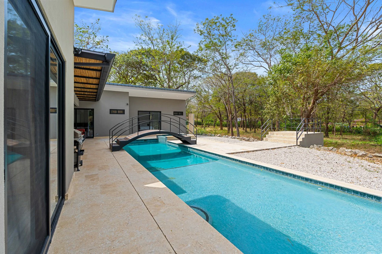 Casa Avalon: New 4-Bedroom Home on 1.48-Acre Lot – Build 2 More Structures, Just Minutes from the Beach! - Gallery image 23