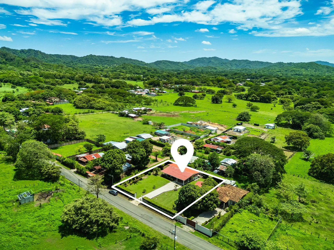 Casa Campo: Quiet Countryside Home Near Beaches