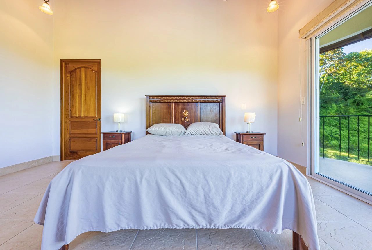 Elegant 3 Bedroom + Office Jungle Home in Puesta Del Sol, Ojochal - Gallery image 18