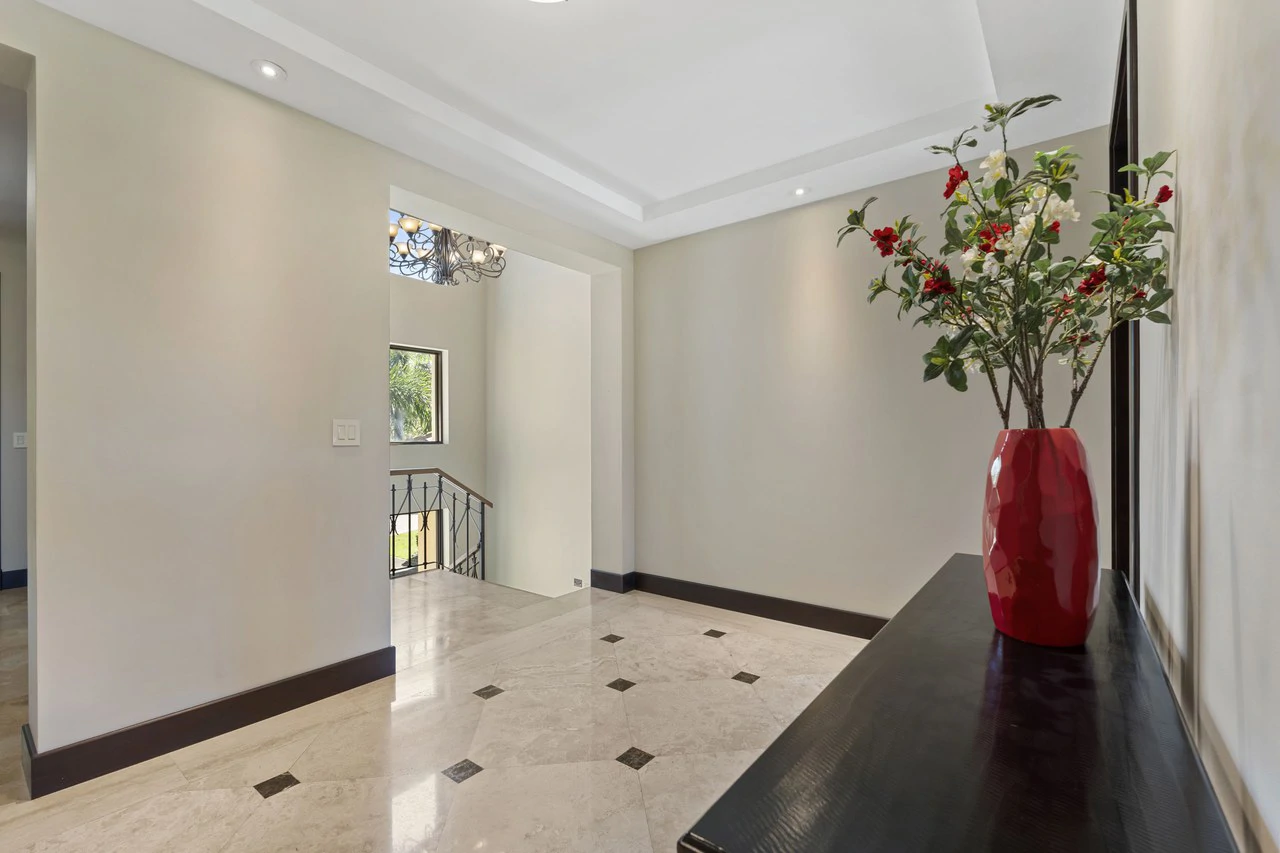 La Dulce Vida 7: Exclusive 5-Bedroom Mansion in La Dulce Vida, Hacienda Pinilla. Unmatched Elegance & Privacy - Gallery image 13