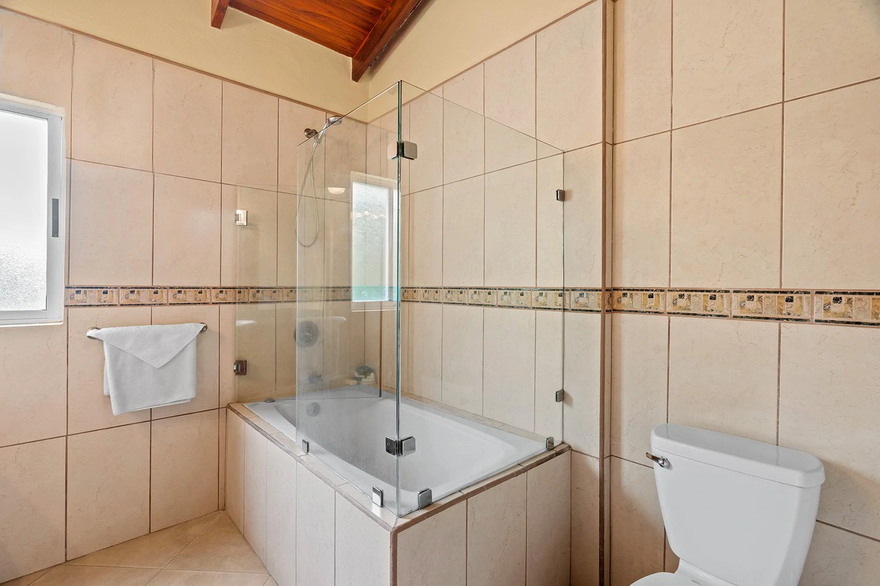 Casa Sunny: Ocean View Investment Opportunity in Tamarindo - Gallery image 14