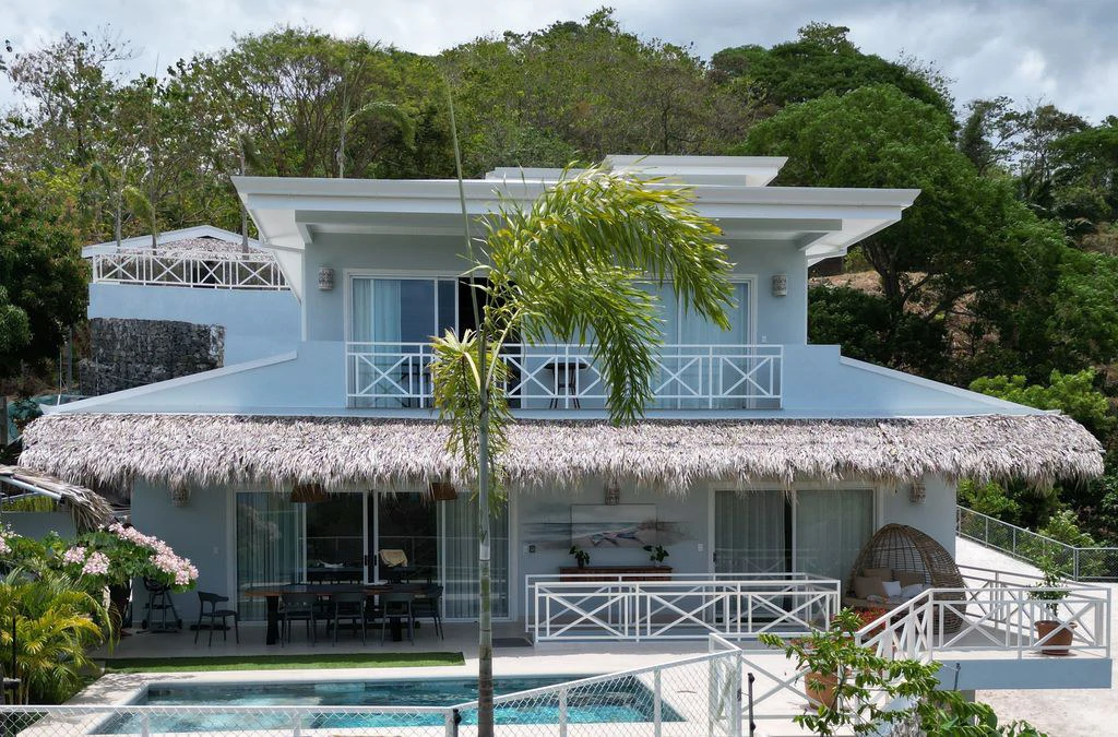 Villa Caribe & Lodge: Luxury Caribbean-Style Retreat with Stunning Ocean and Jungle Views, 3 High-End Lodges & Elegant Main Residence - Gallery image 3