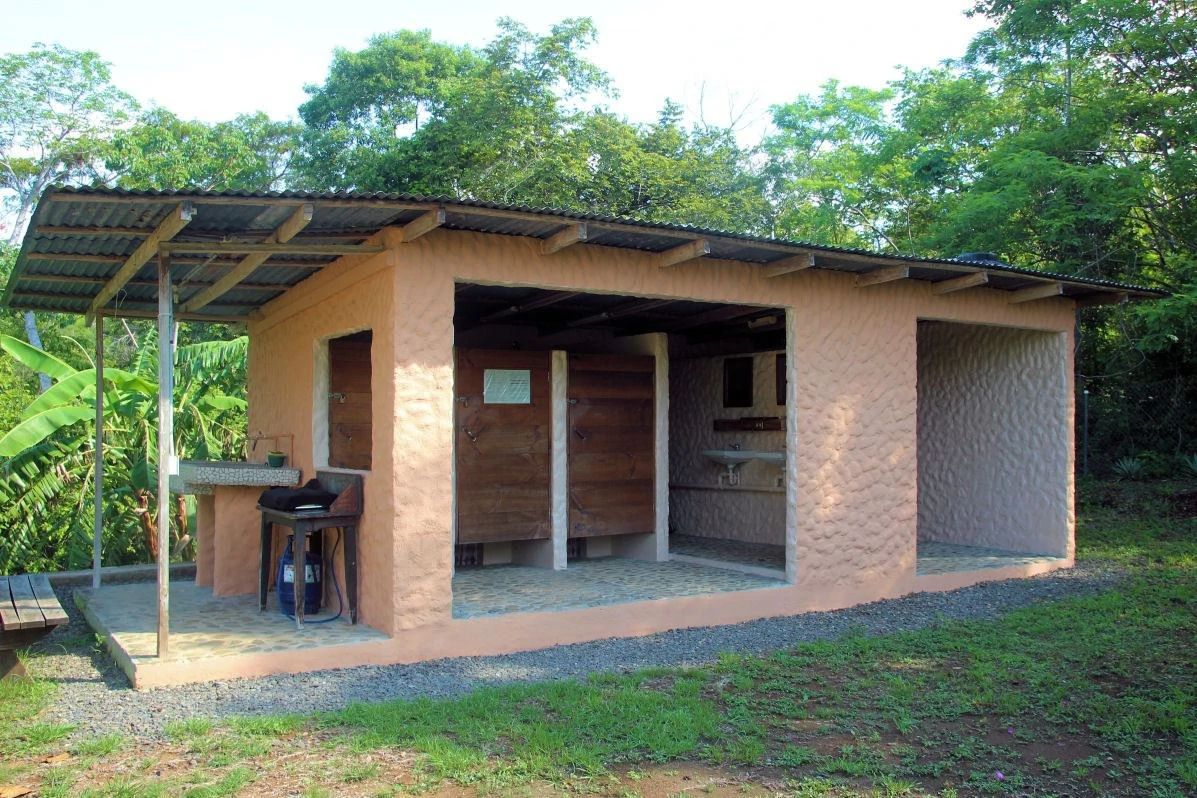 Small Mountain Hotel with camp ground: Charming B&B for Sale in the Mountains of Curubandé, Guanacaste – Nature, Tranquility, and Profitability in One Place. - Gallery image 7