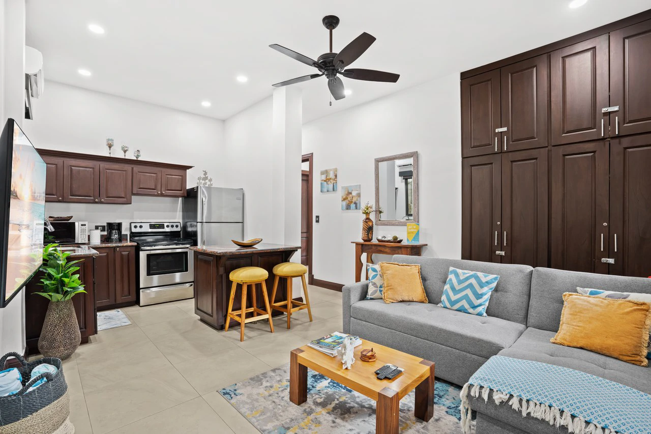 Pura Vida House: 6 bedroom 6 Bathroom Rental Juggernaut in Gated Community - Gallery image 38
