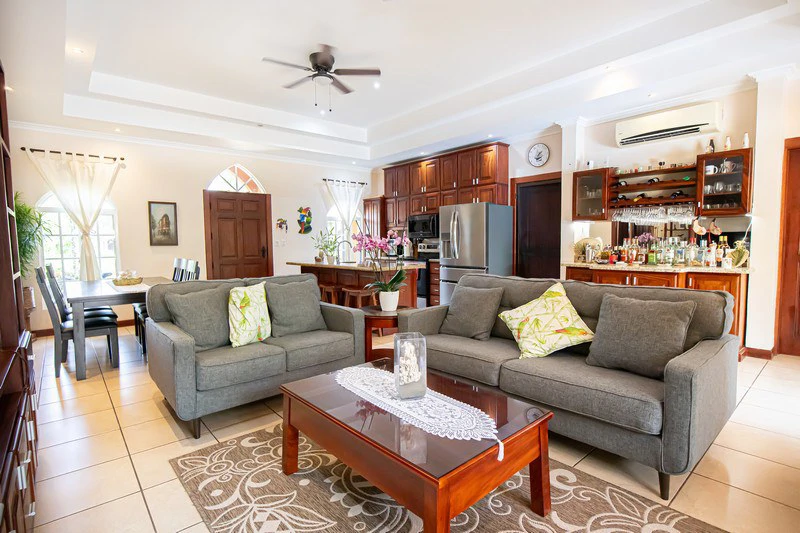 Amazing Casa Tiburon: Large Yard Walking Distance from the Beach! - Gallery image 15