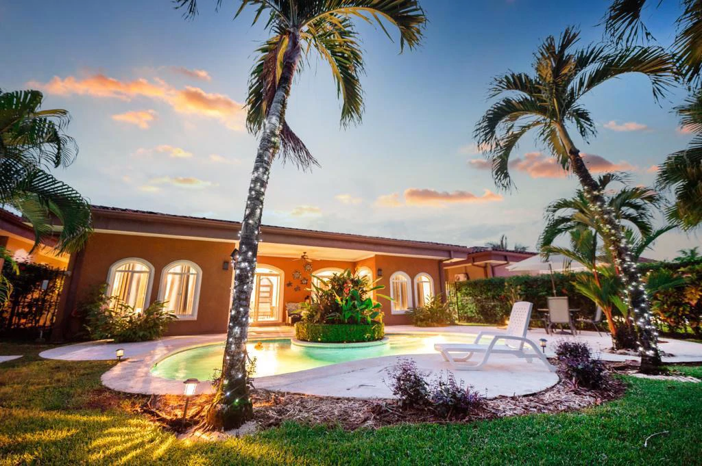 Casa Tortuga: Near the Beach Playa Bejuco, walk to the Beach Home for Sale Costa Ria - Gallery image 2