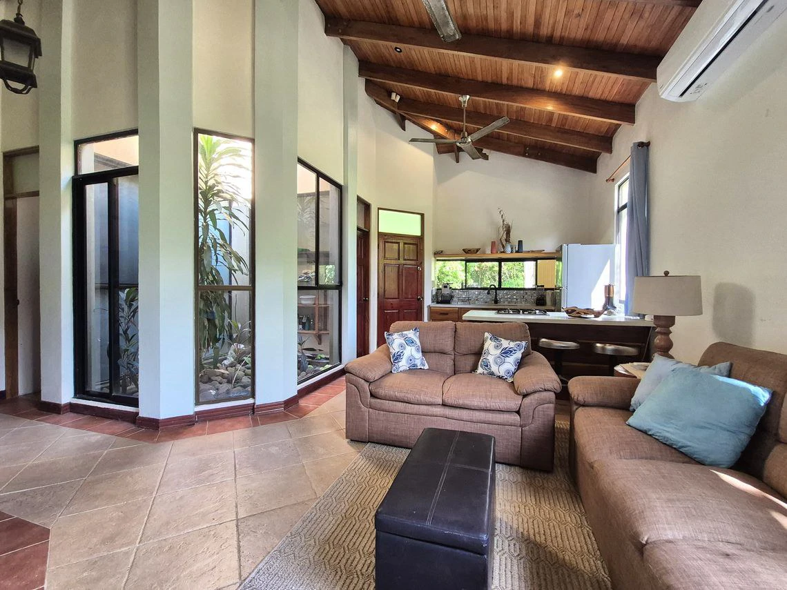 Casa Ora: Price Reduction - Charming Renovated Home with Expansion Potential, Close to All Amenities. - Gallery image 8