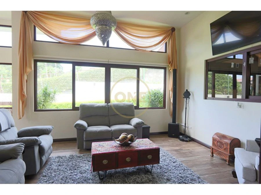 Sale or Rental of a House in San Rafael de Heredia: Spacious Residence in El Castillo, San Rafael de Heredia — Privacy, Fresh Mountain Climate, and Elevated Living - Gallery image 7