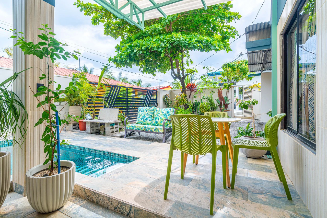 3 Bed Main Home with Two Rental Villas, Walk to Beach in Uvita! Fantastic Location! - Gallery image 12