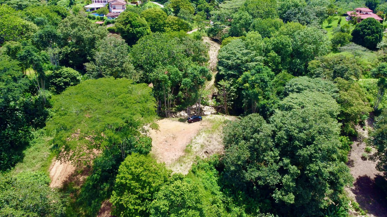 Build-Ready Lot in Ojochal’s Calle Cacique | Easy Access & Stunning Mountain Views - Gallery image 10